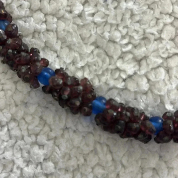 Vintage Artisan Beaded Necklace Featuring Genuine Garnet and Blue Glass Beads. - Picture 10 of 13